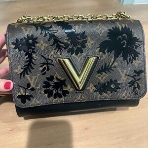 Louis Vuitton Twist MM Shoulder Bag Leather Monogram Blossom